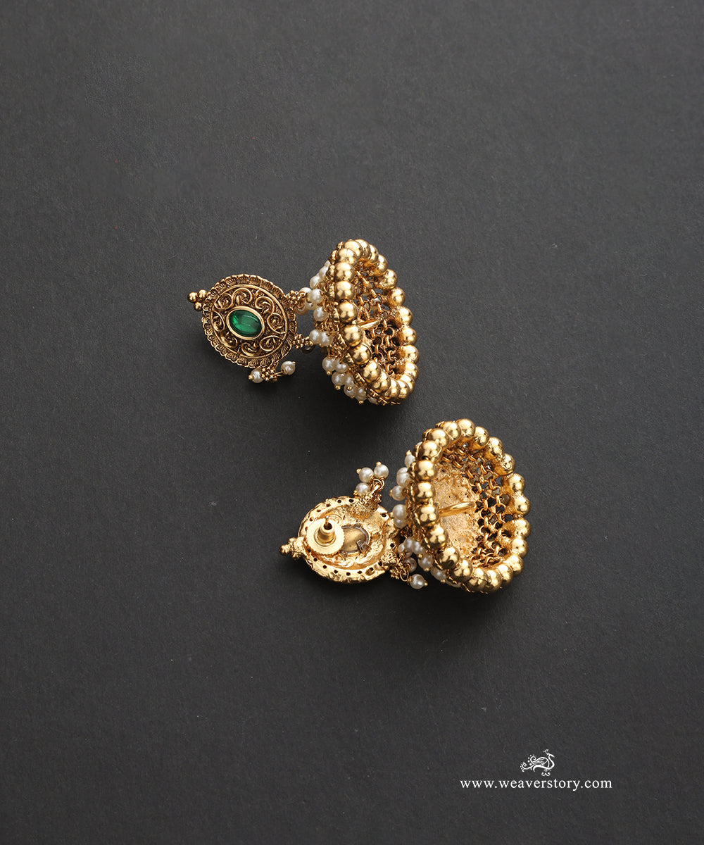 Anam_Handcrafted_Alloy_Necklace_Set_With_Gold_Plating_WeaverStory_03