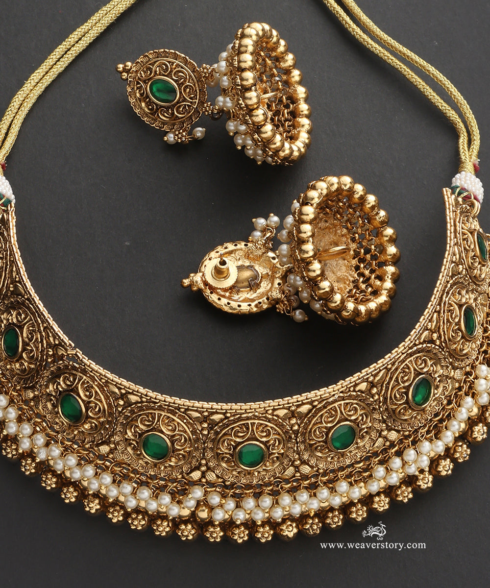 Anam_Handcrafted_Alloy_Necklace_Set_With_Gold_Plating_WeaverStory_04