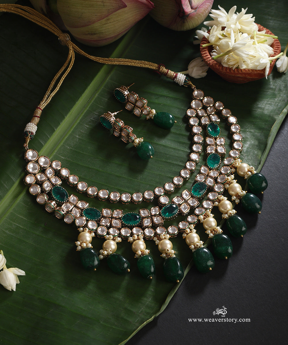 Gulzar_Handcrafted_Alloy_Necklace_Set_With_Gold_Plating_WeaverStory_01