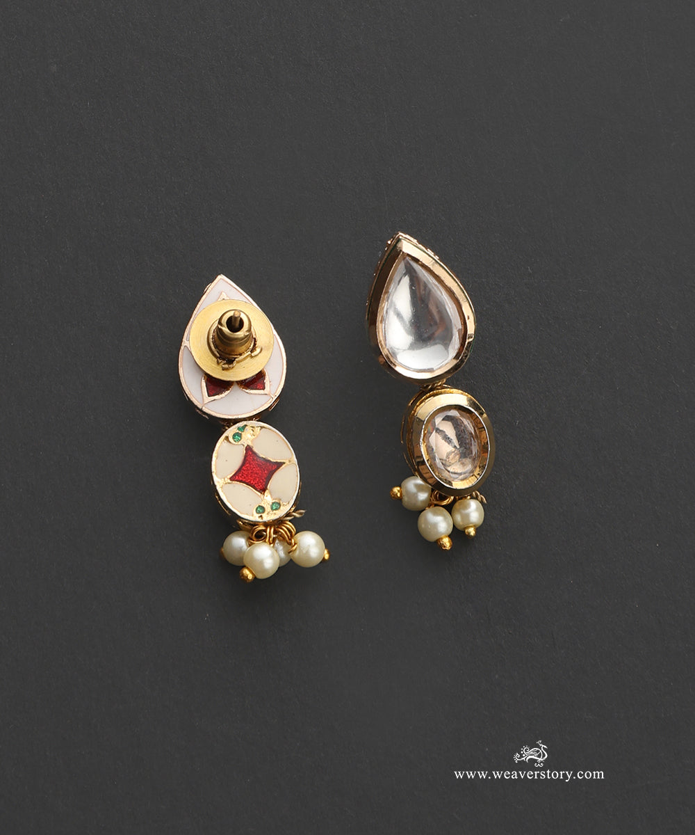 Shazia_Handcrafted_Alloy_Necklace_Set_With_Gold_Plating_WeaverStory_03