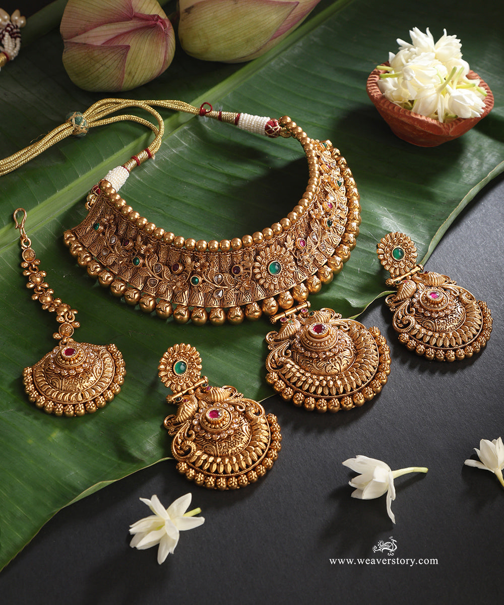 Mehar_Handcrafted_Alloy_Necklace_Set_With_Earrings_And_Teeka_With_Gold_Plating_WeaverStory_01