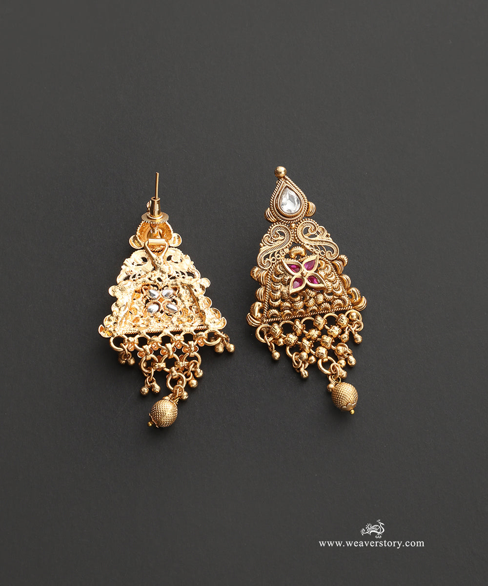 Hina_Handcrafted_Alloy_Necklace_Set_With_Earrings_And_Teeka_With_Gold_Plating_WeaverStory_03