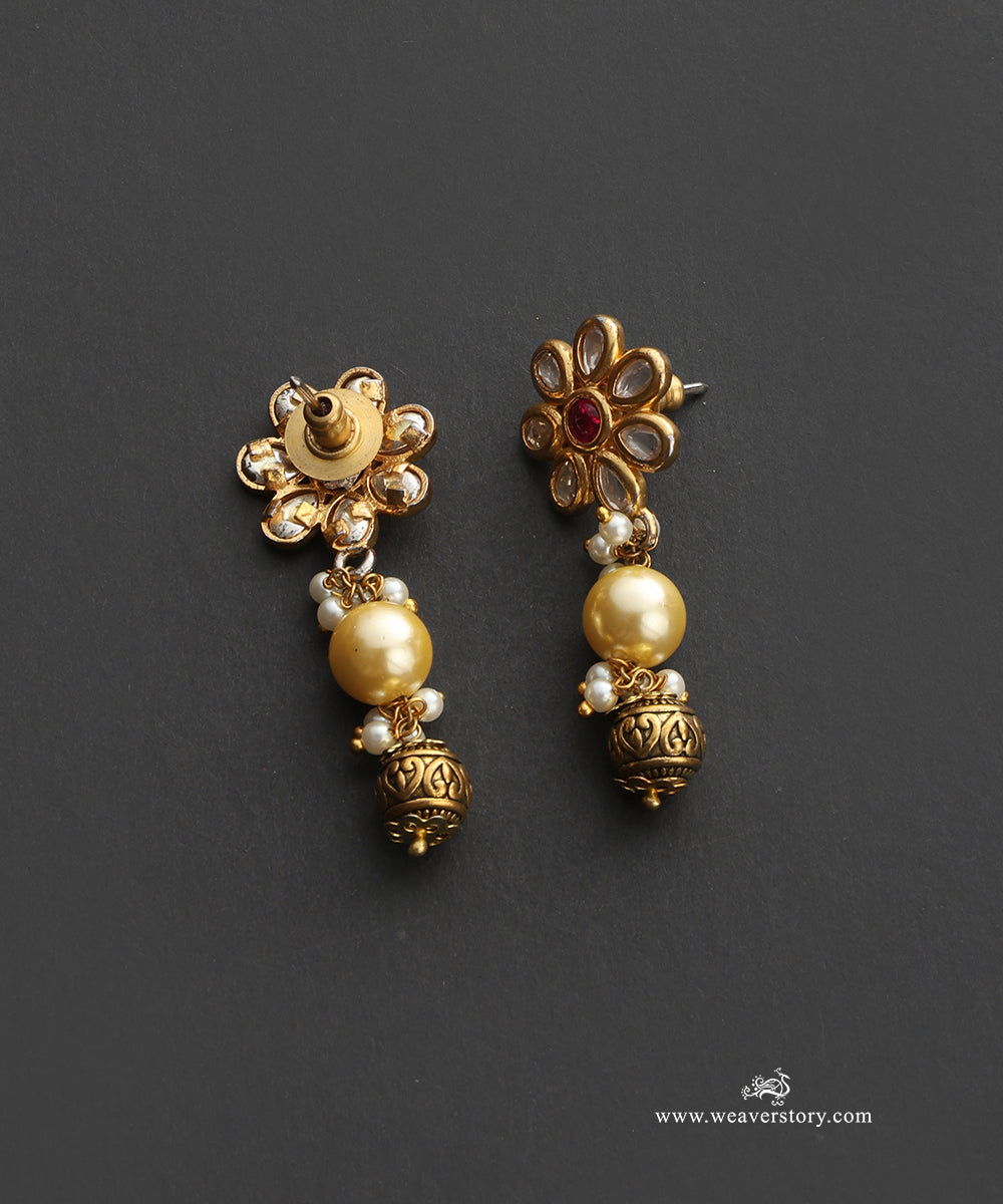 Sambul_Handcrafted_Alloy_Multi_Ladi_Necklace_Set_With_Gold_Plating_WeaverStory_03