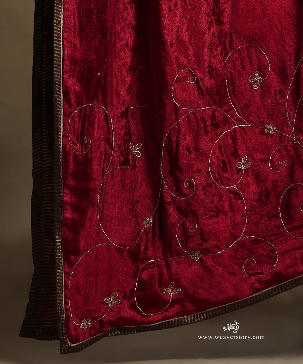 Red_Hand_Embroidered_Silk_Velvet_Doshala_With_Contrast_Chanderi_Tissue_Border_WeaverStory_04