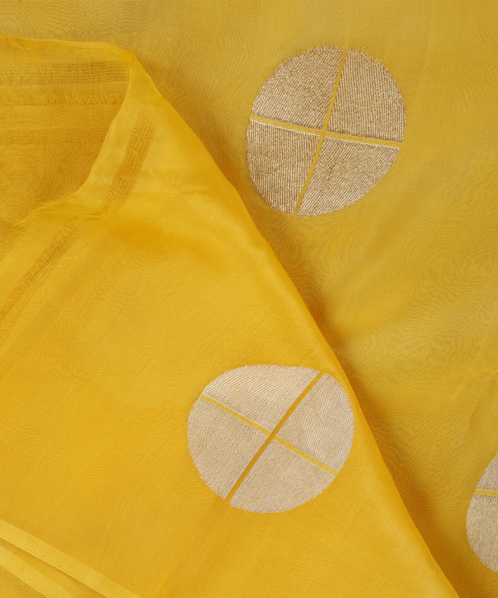 Mango_Yellow_Handloom_Pure_Kora_Silk_Banarasi_Dupatta_With_Zari_Booti_WeaverStory_04