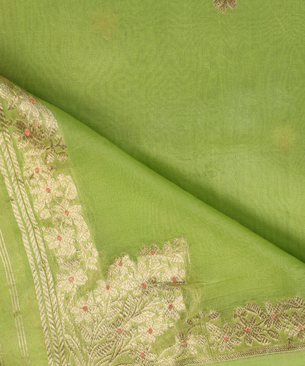 Green_Handloom_Pure_Kora_Silk_Banarasi_Dupatta_With_Booti_And_Zari_Border_WeaverStory_04