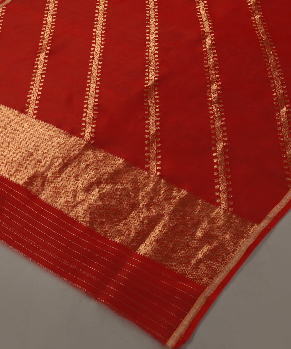 Red_Handloom_Pure_Kora_Silk_Banarasi_Dupatta_With_Aada_Zari_Jaal_WeaverStory_03