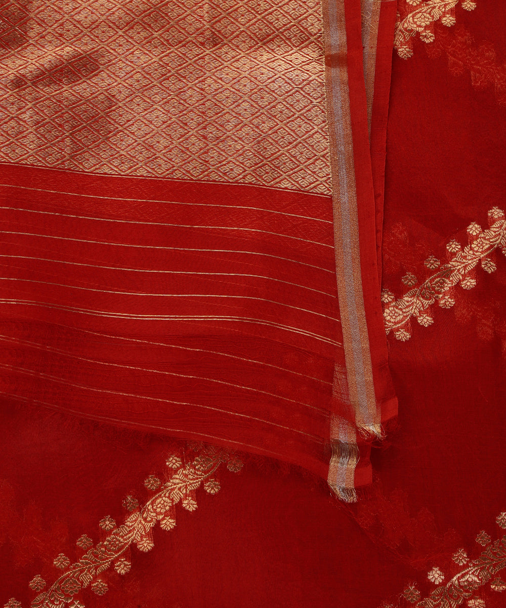 Red_Handloom_Pure_Kora_Silk_Banarasi_Dupatta_With_Aada_Zari_Jaal_WeaverStory_04