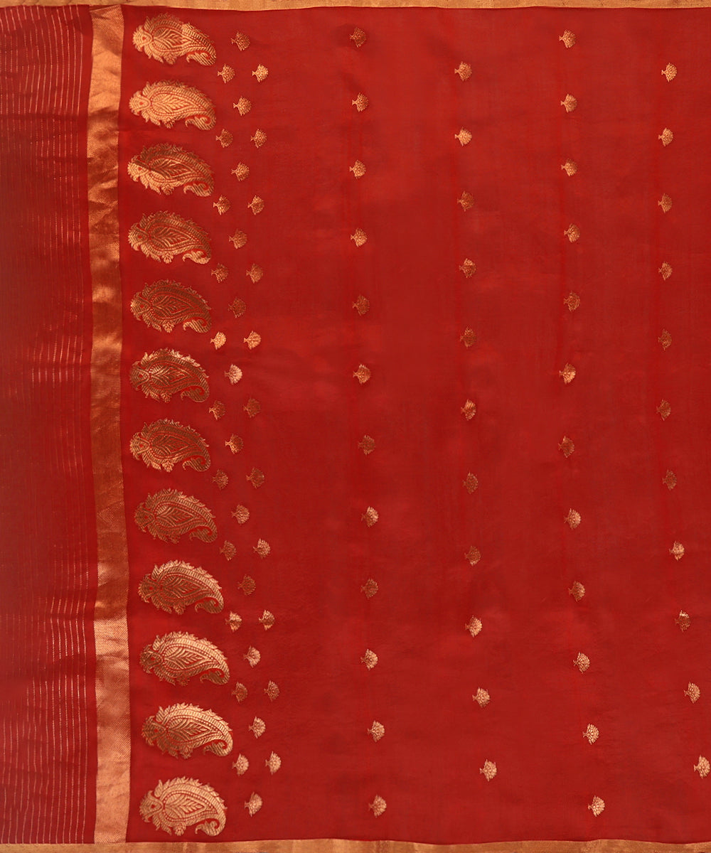 Handloom_Red_Pure_Kora_Silk_Banarasi_Dupatta_With_Paisley_Border_WeaverStory_02