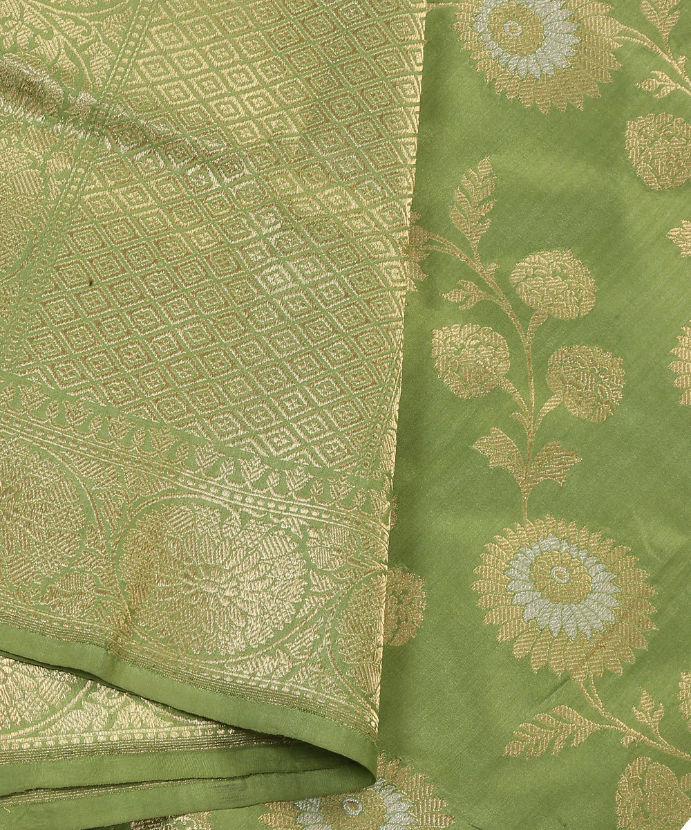 Cardamom_Handloom_Green_Pure_Katan_Silk_Banarasi_Dupatta_With_Sona_Rupa_Jaal_WeaverStory04
