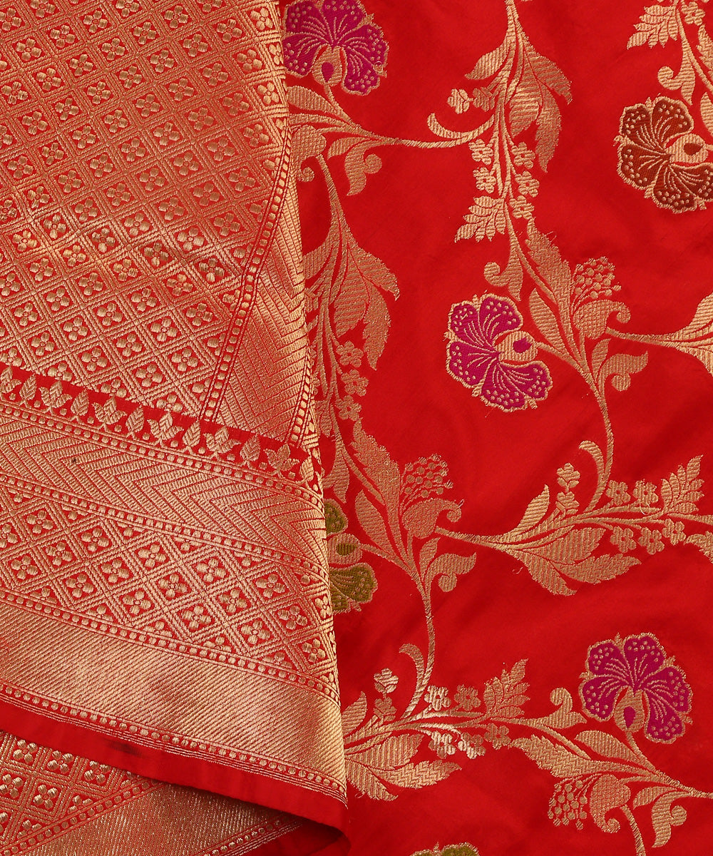 Red_Handloom_Pure_Katan_Silk_Banarasi_Dupatta_With_Meenakari_And_Jaal_WeaverStory_04