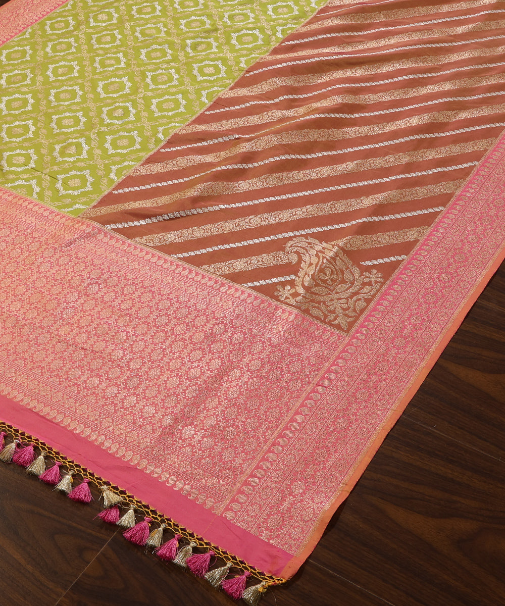 Green_And_Orange_Handloom_Pure_Katan_Silk_Rangkaat_Banarasi_Dupatta_With_Kadhwa_Weave_WeaverStory_04