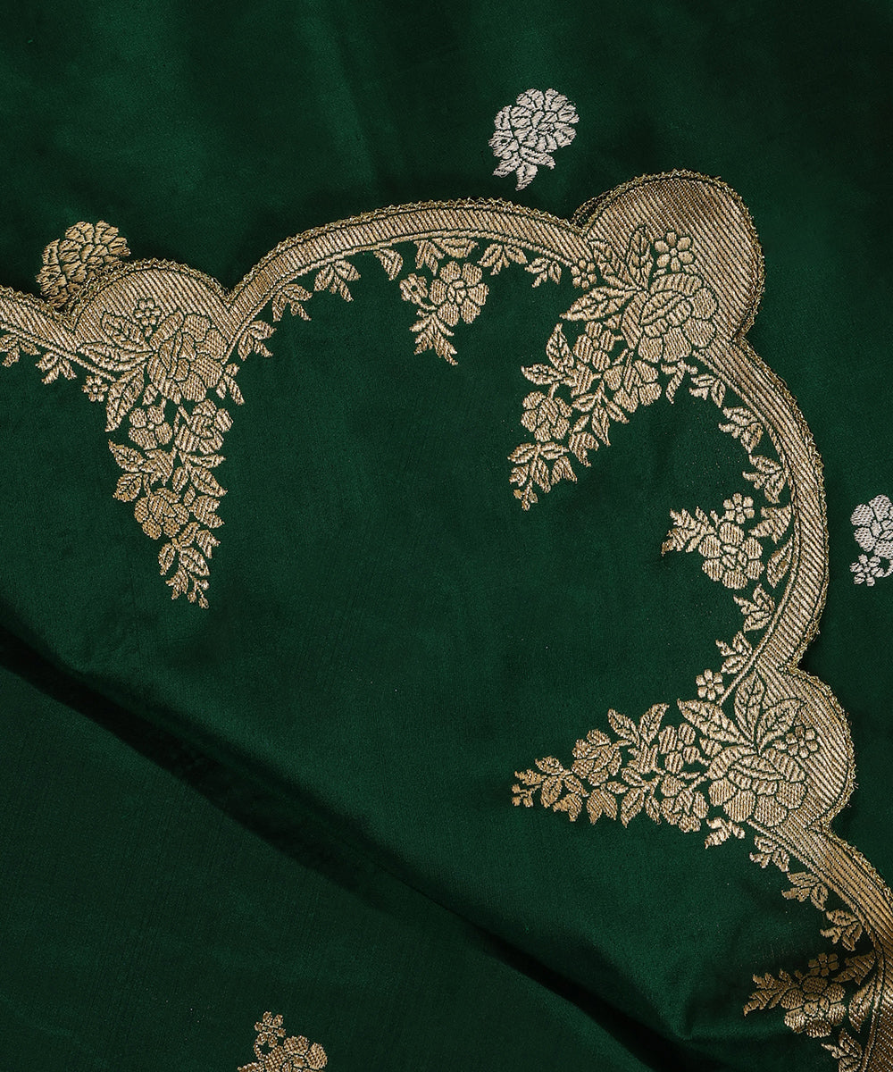 Handloom_Green_Pure_Katan_Silk_Banarasi_Dupatta_With_Scalloped_Border_And_Kadhwa_Booti_WeaverStory_04