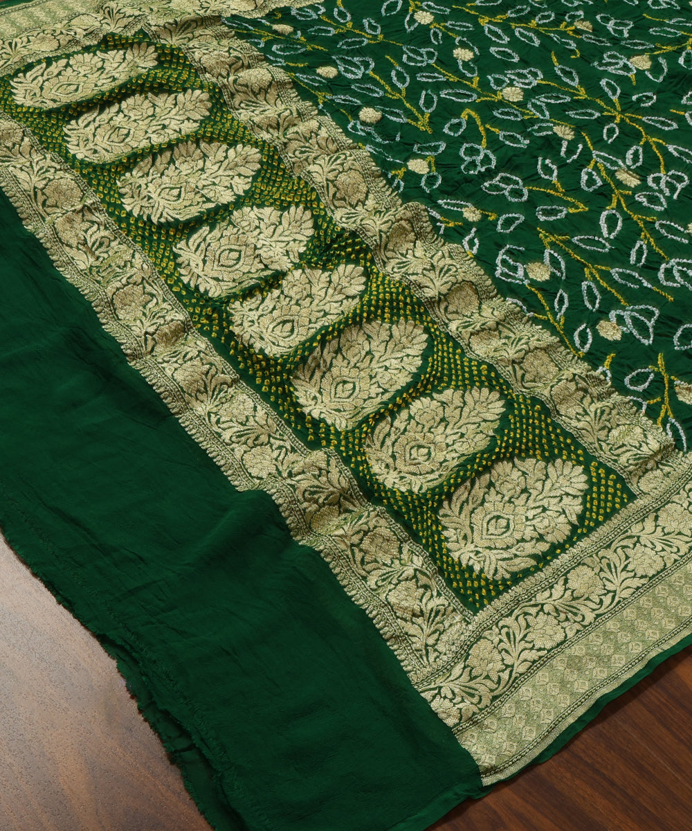 Bottle_Green_Handloom_Pure_Georgette_Banarasi_Bandhej_Dupatta_With_Leaf_Jaal_WeaverStory_04