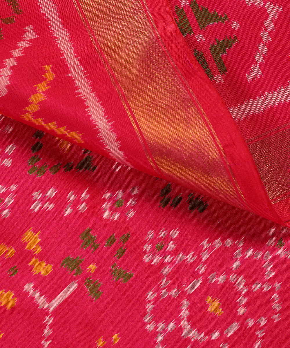 Handloom_Red_And_Pink_Pure_Mulberry_Silk_Ikat_Patola_Dupatta_WeaverStory_04