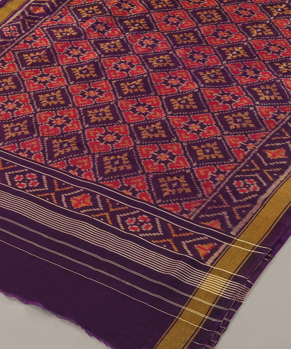 Handloom_Purple_Mulberry_Silk_Ikat_Patola_Dupatta_With_Gold_Tissue_Border_WeaverStory_03