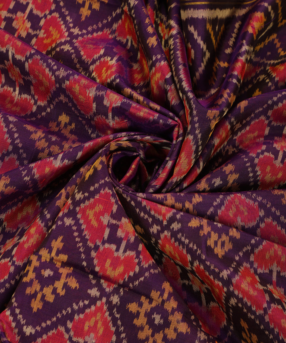 Handloom_Purple_Mulberry_Silk_Ikat_Patola_Dupatta_With_Gold_Tissue_Border_WeaverStory_05