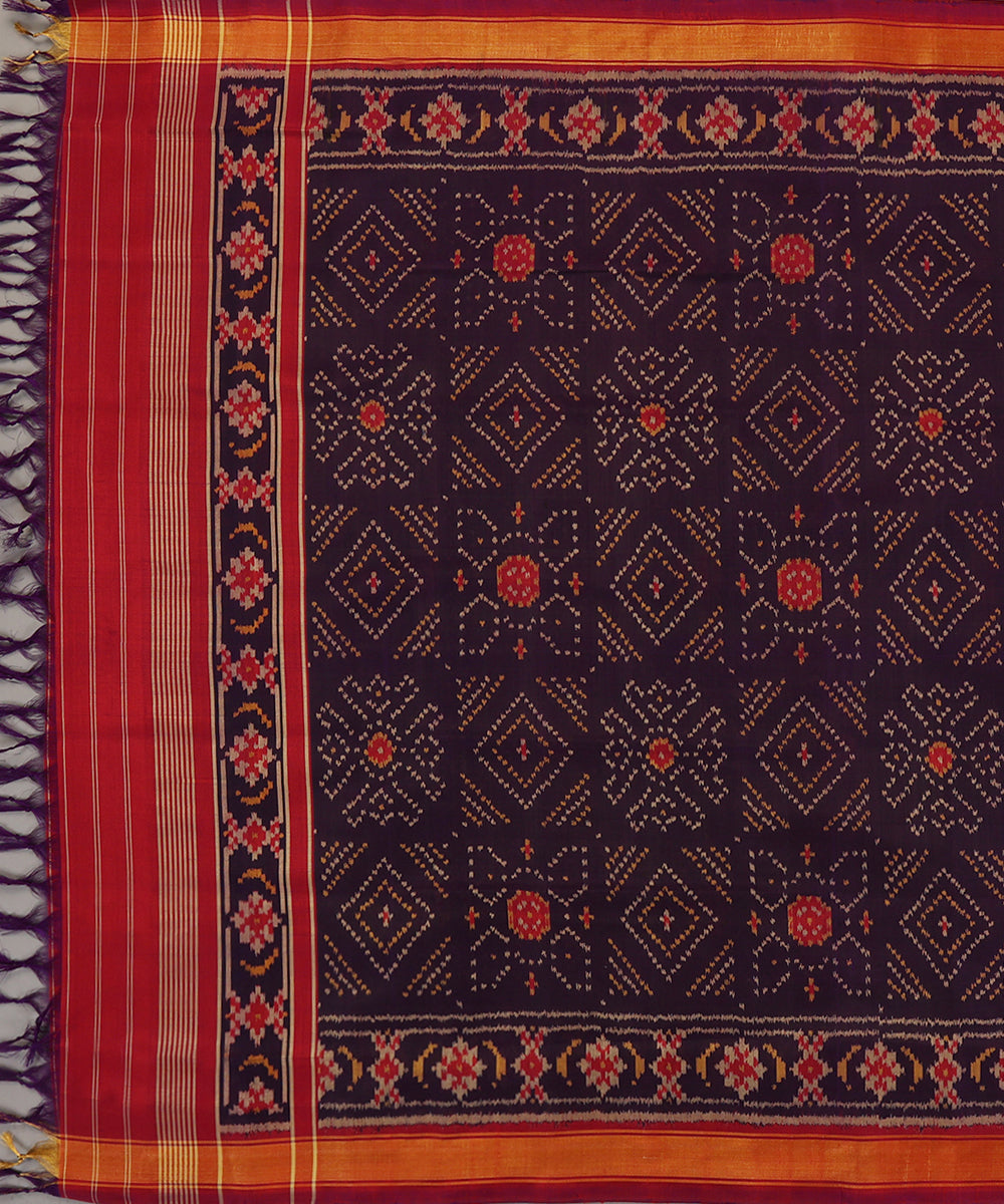 Handloom_Purple_Mulberry_Silk_Ikat_Patola_Dupatta_With_Maroon_Border_WeaverStory_02