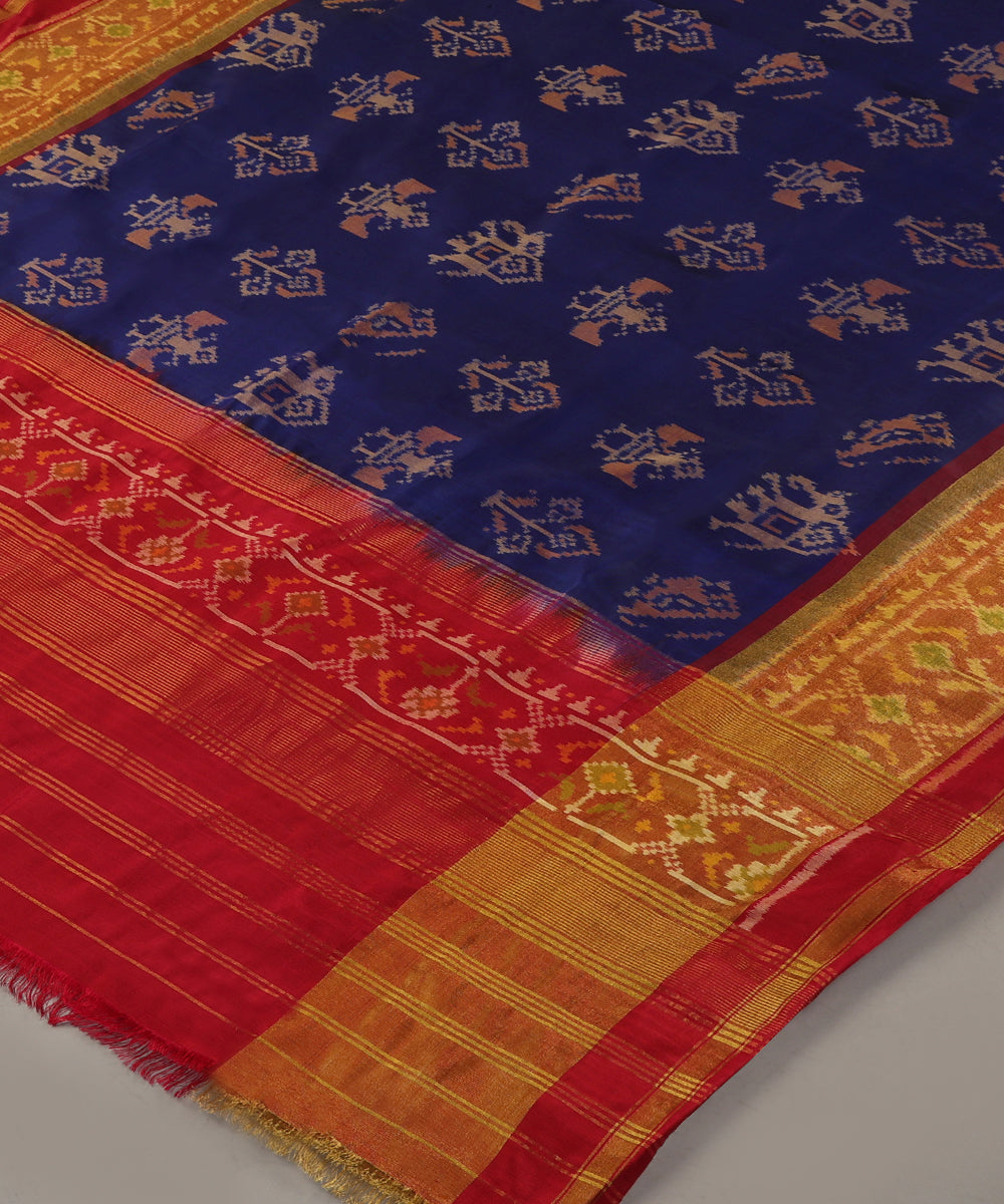 Handloom_Ink_Blue_Mulberry_Silk_Ikat_Patola_Dupatta_With_Maroon_Border_Palla_WeaverStory_03