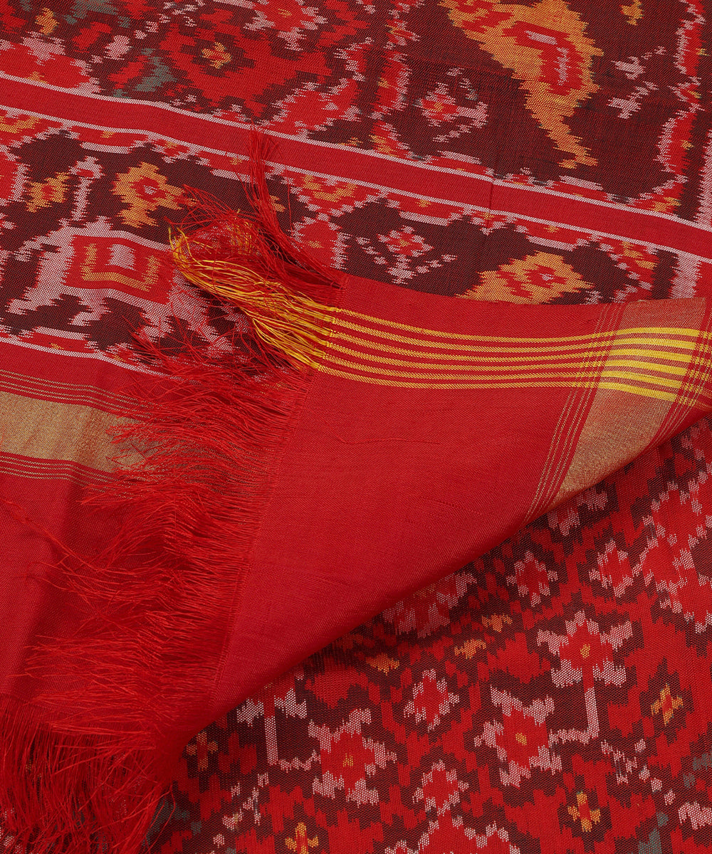 Handloom_Red_And_Maroon_Mulberry_Silk_Ikat_Patola_Dupatta_WeaverStory_04