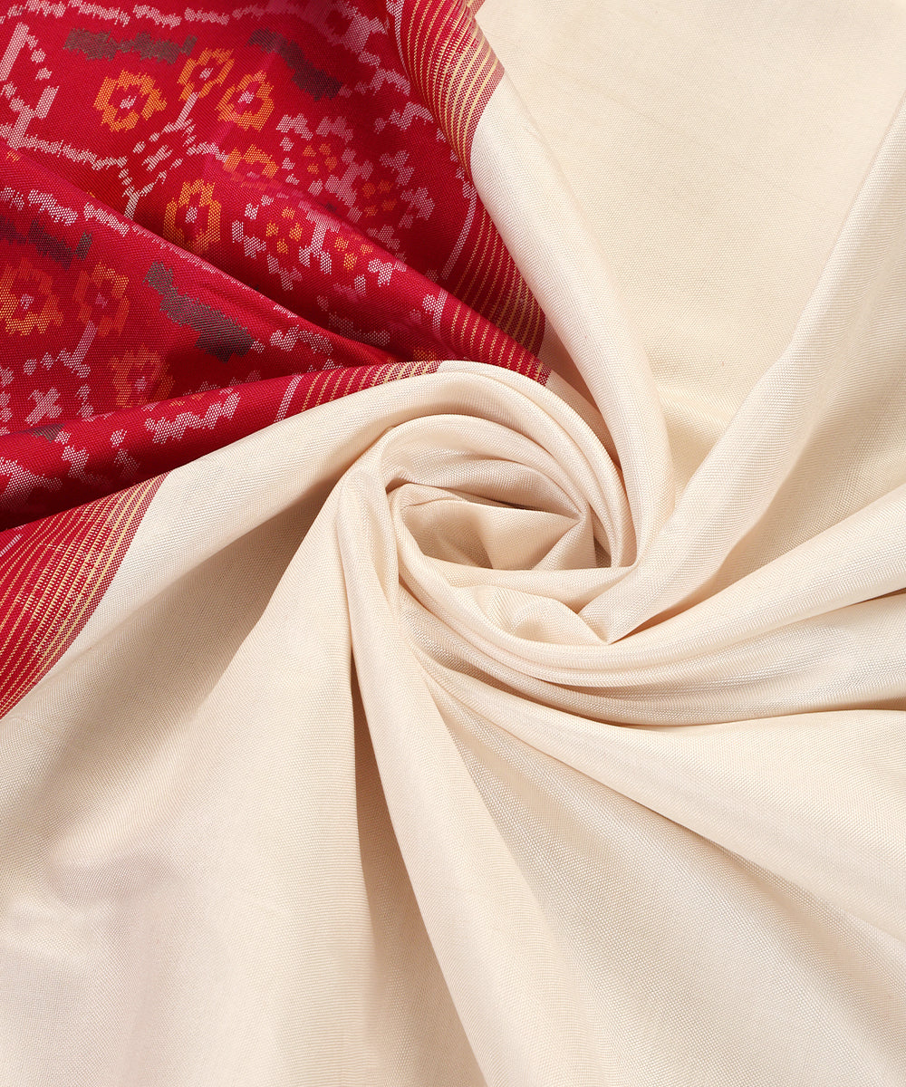 Handloom_Plain_White_Mulberry_Silk_Ikat_Patola_Dupatta_With_Pink_Border_Palla_WeaverStory_05