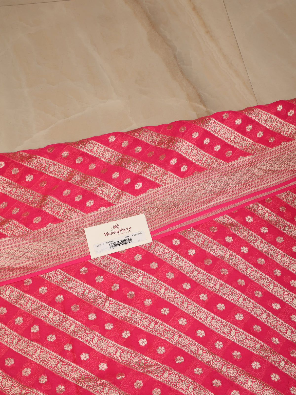 Red_Stripe_Tissue_Dupatta_With_Zari_Tagai_WeaverStory_05