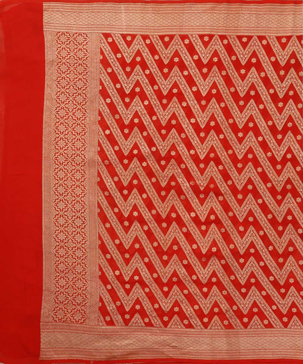 Red_Handloom_Pure_Banarasi_Georgette_Dupatta_With_Chevron_Motif_WeaverStory_02