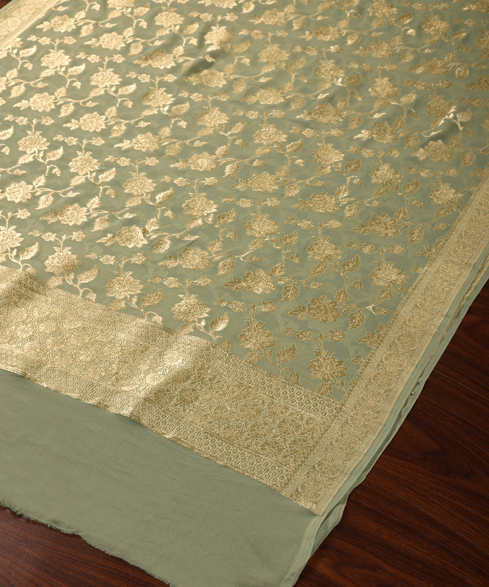 Pastel_Green_Handloom_Pure_Georgette_Banarasi_Dupatta_With_Floral_Jaal_WeaverStory_03