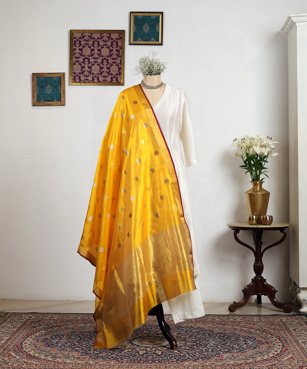 Yellow_Handloom_Chanderi_Silk_Dupatta_With_Asharfi_Boota_WeaverStory_01