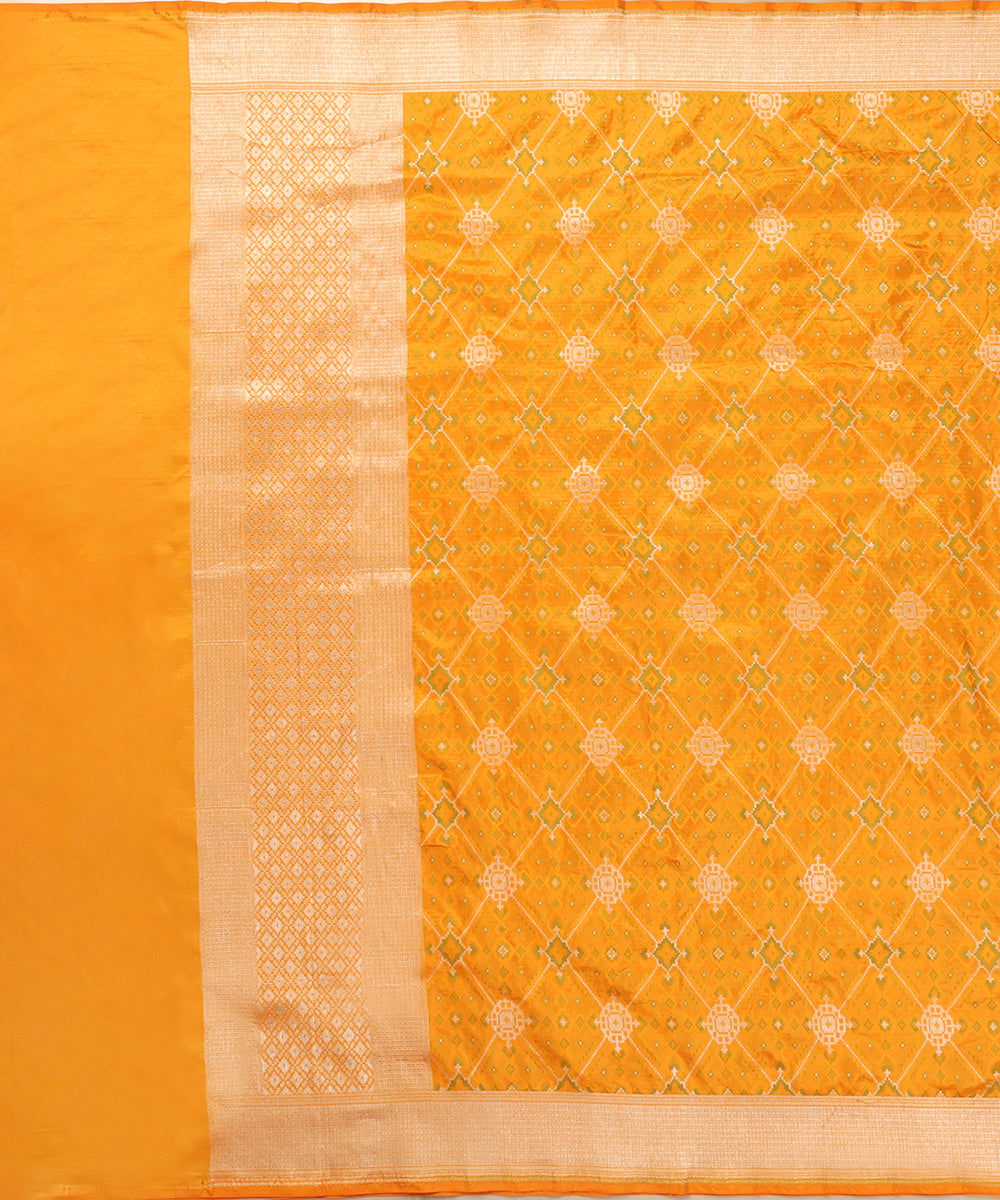 Mustard_Yellow_Handloom_Pure_Katan_Silk_Banarasi_Patola_Dupatta_WeaverStory_02