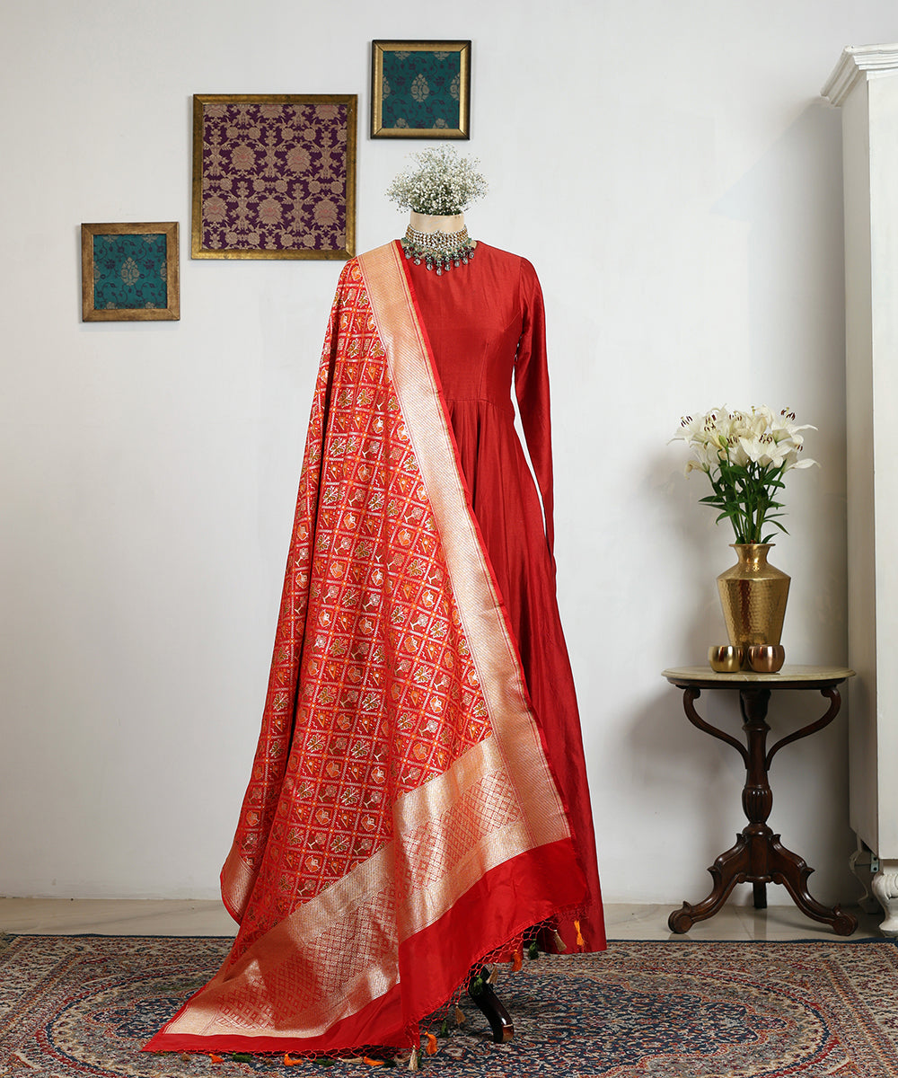 Red_Handloom_Pure_Katan_Silk_Banarasi_Patola_Dupatta_WeaverStory_01