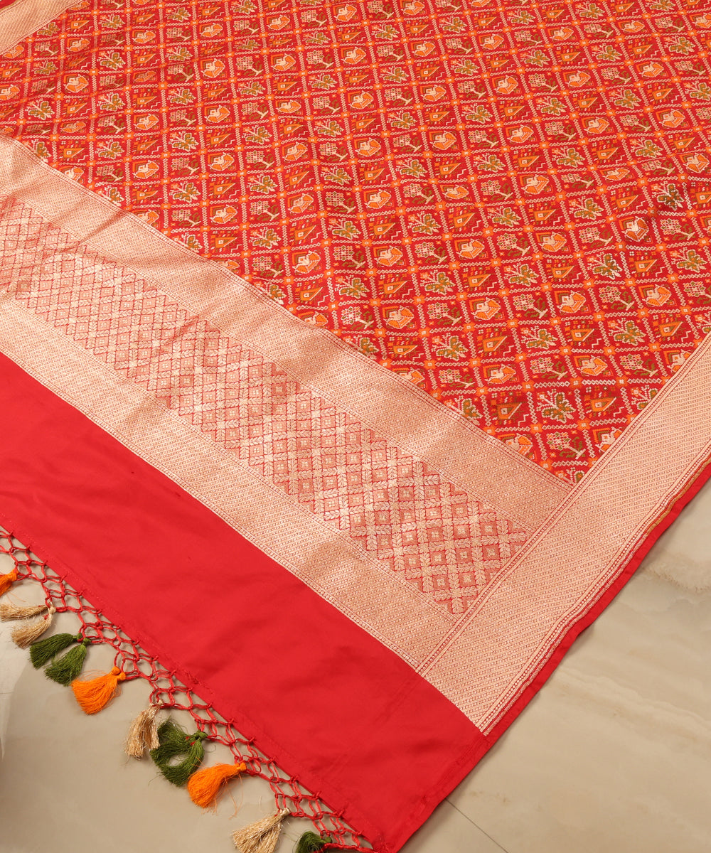 Red_Handloom_Pure_Katan_Silk_Banarasi_Patola_Dupatta_WeaverStory_03