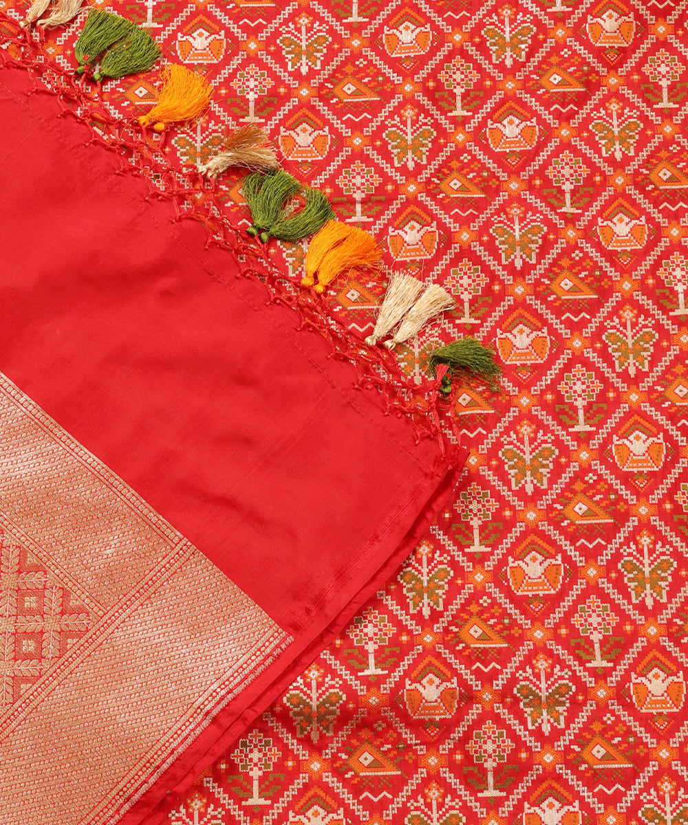 Red_Handloom_Pure_Katan_Silk_Banarasi_Patola_Dupatta_WeaverStory_04