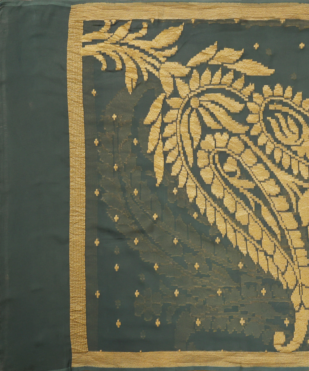 Grey_Handloom_Georgette_Banarasi_Dupatta_With_Small_Booti_And_Copper_Zari_WeaverStory_02