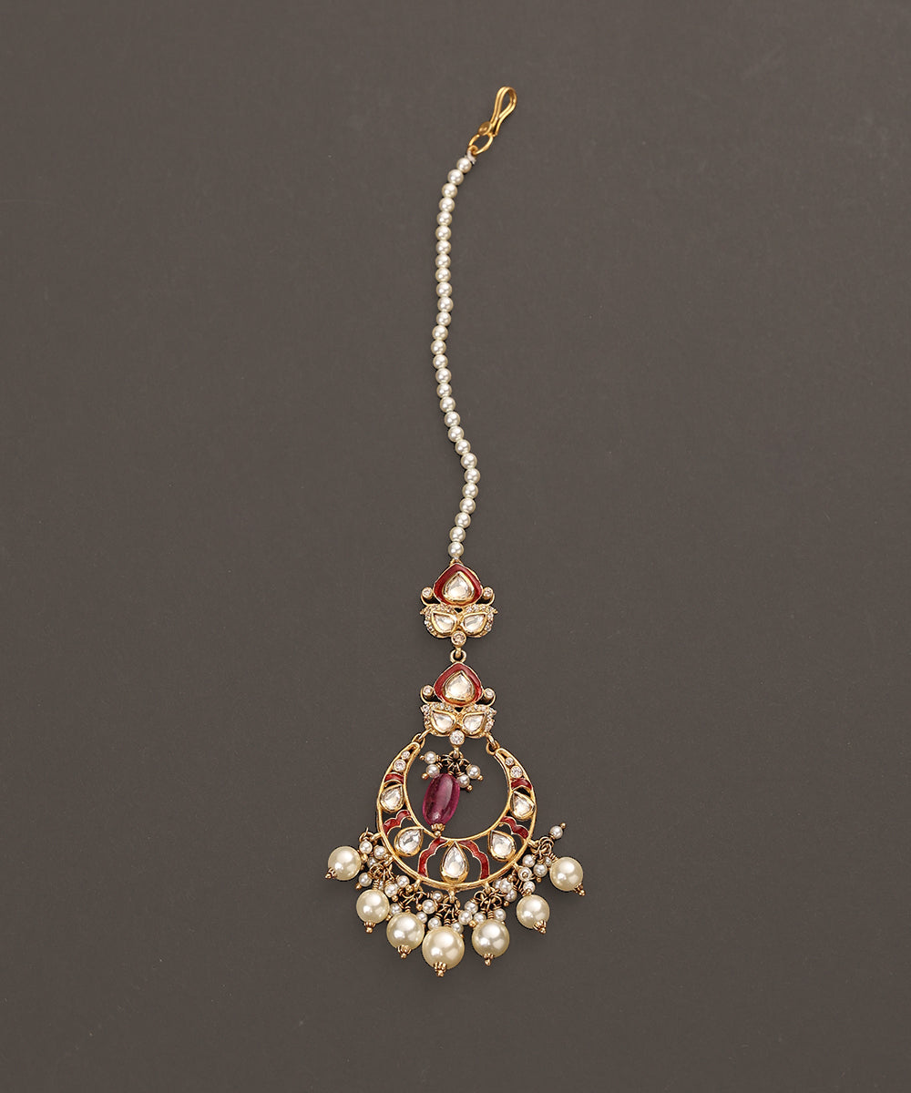 Roxana_Handcrafted_Pure_Silver_Maangtika_With_Semi_Precious_Stones_And_Pearls_WeaverStory_02