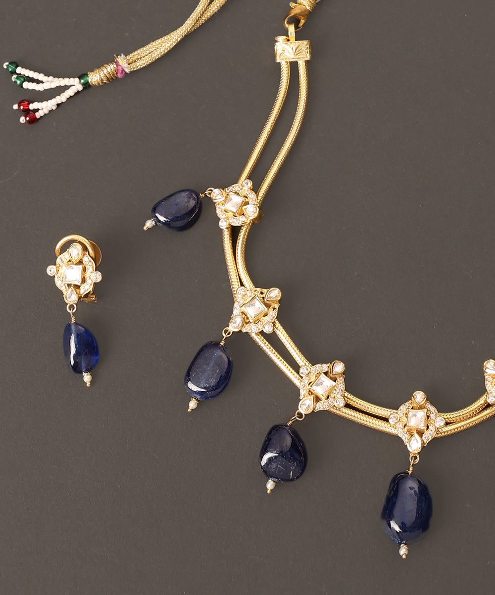 Zarrin_Handcrafted_Pure_Silver_Necklace_Set_With_Semi_Precious_Stones_WeaverStory_02