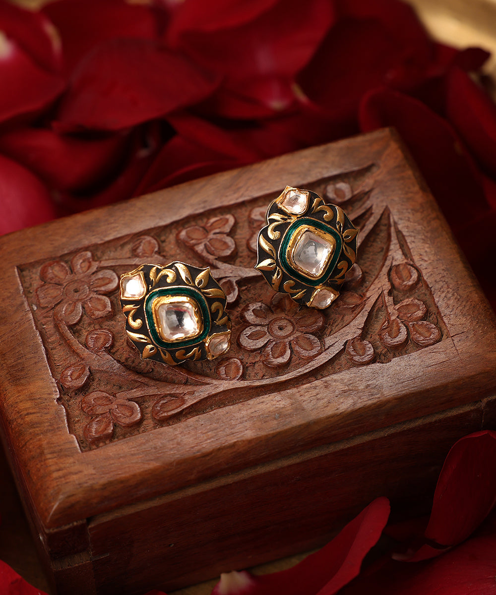 Anahita_Handcrafted_Pure_Silver_Stud_Earrings_With_Semi_Precious_Stones_WeaverStory_01