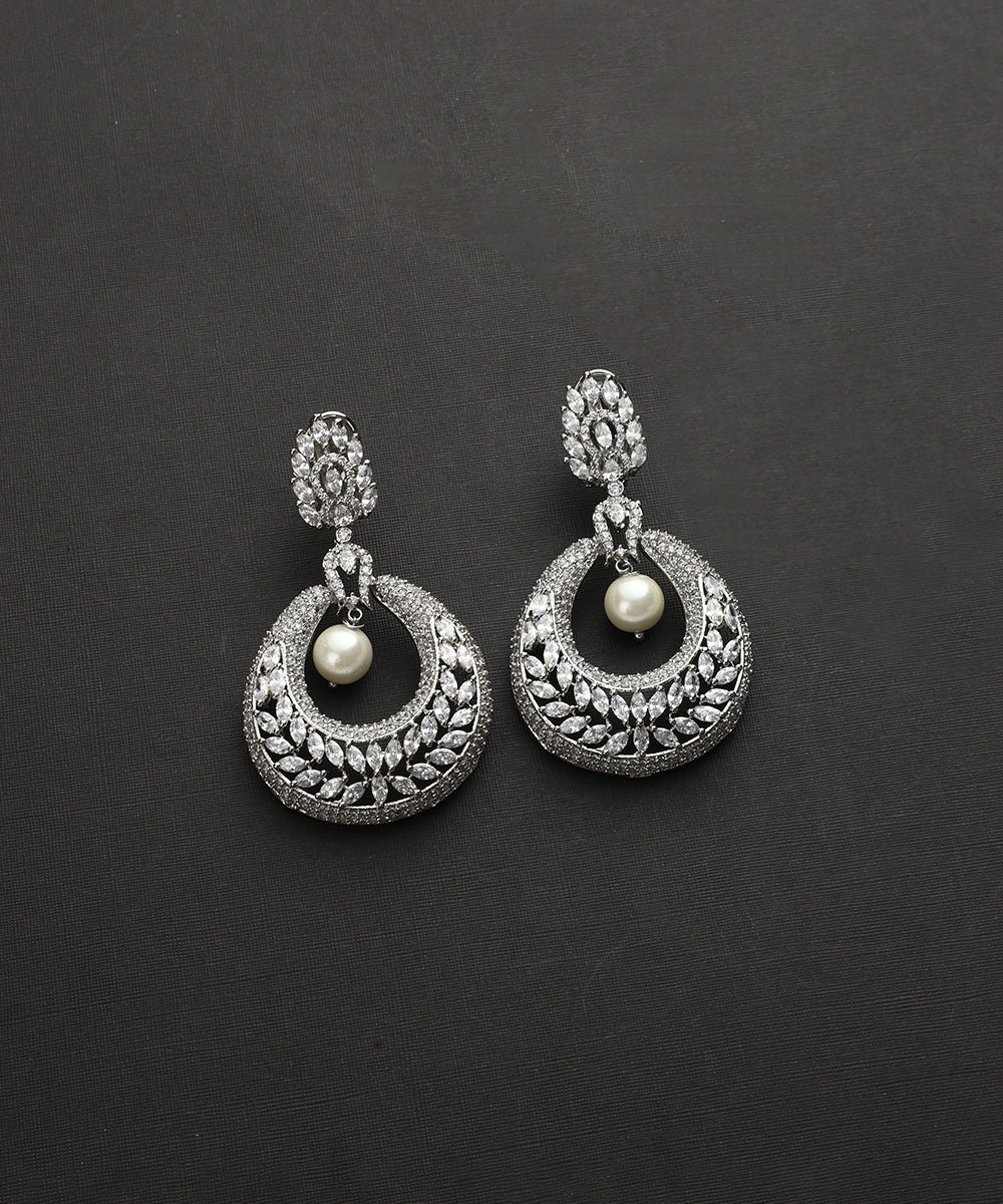 Dani_Handcrafted_Earrings_With_Semi_Precious_Stones_WeaverStory_02