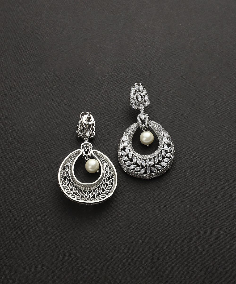 Dani_Handcrafted_Earrings_With_Semi_Precious_Stones_WeaverStory_03