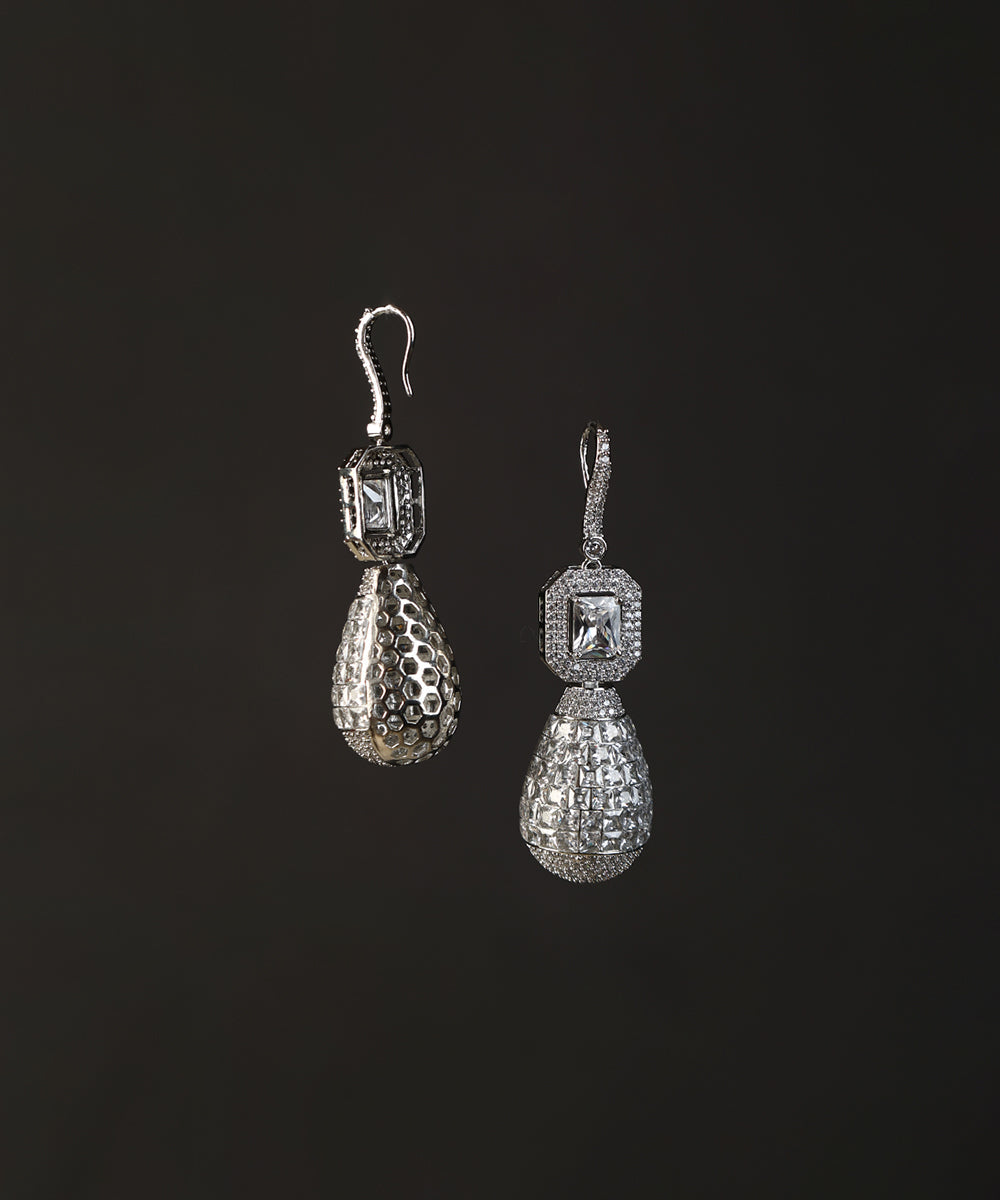 Elora_Handcrafted_Earrings_With_Semi_Precious_Stones_WeaverStory_03