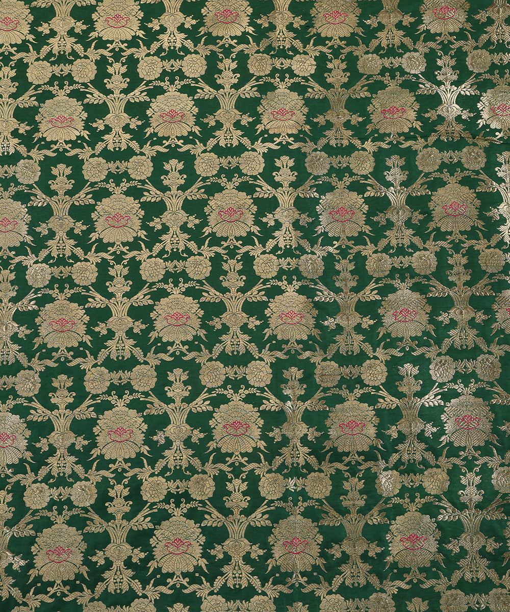 Green_Handloom_Pure_Katan_Silk_Tanchoi_Banarasi_Fabric_With_Odhna_Jaal_WeaverStory_02