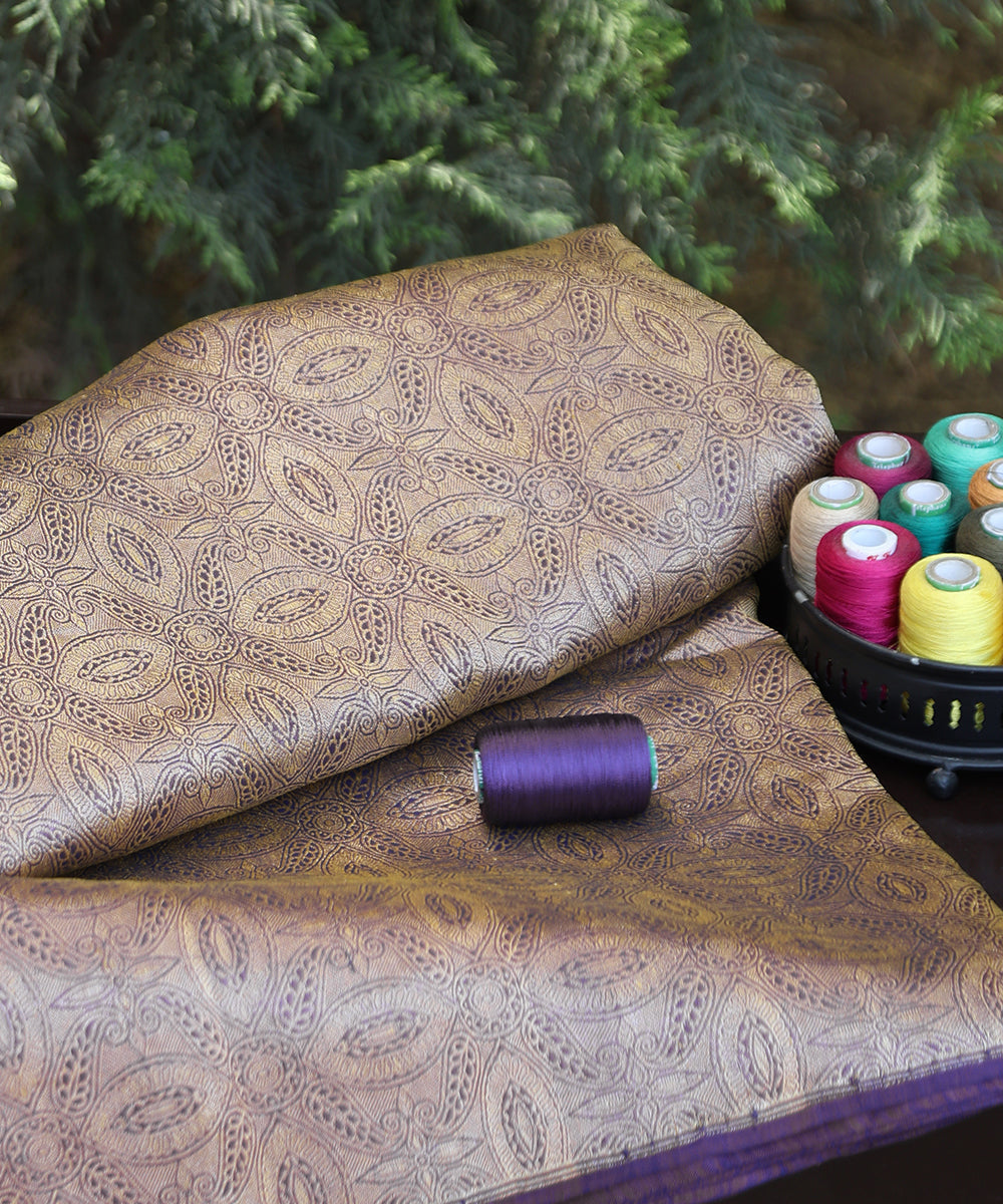 Mauve_Handloom_Soft_Kimkhab_Pure_Katan_Silk_Banarasi_Fabric_With_Tested_Zari_WeaverStory_01
