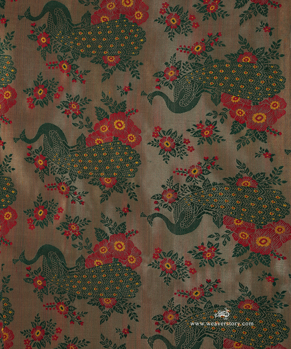 Handloom_Pastel_Grey_Pure_Satin_Silk_Shikargah_Banarasi_Fabric_WeaverStory_03