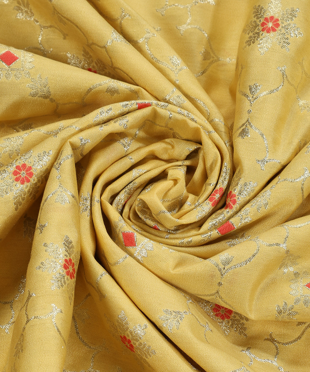 Pastel_Yellow_Handloom_Pure_Moonga_Silk_Banarasi_Fabric_With_Cutwork_Meena_Booti_WeaverStory_05
