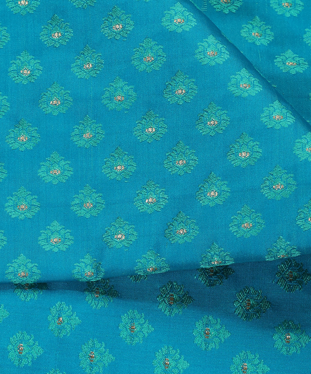 Handloom_Cerulean_Blue_Pure_Katan_Silk_Tanchoi_Banarasi_Fabric_With_Reshma_Booti_WeaverStory_04