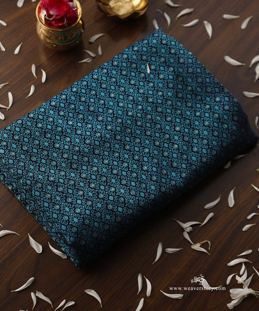 Blue_Handloom_Tanchoi_Pure_Katan_Silk_Banarasi_Fabric_WeaverStory_01