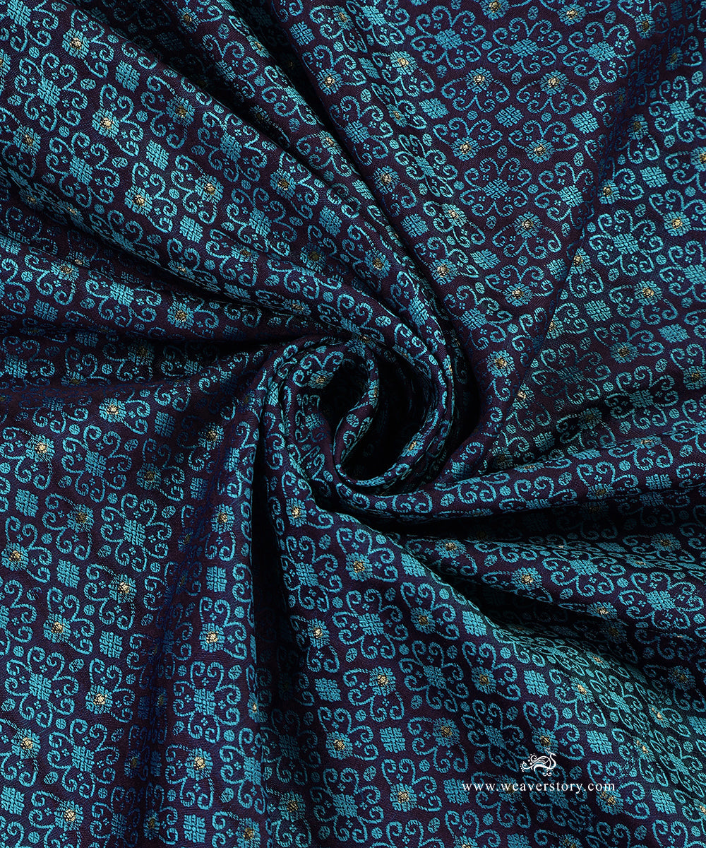 Blue_Handloom_Tanchoi_Pure_Katan_Silk_Banarasi_Fabric_WeaverStory_05