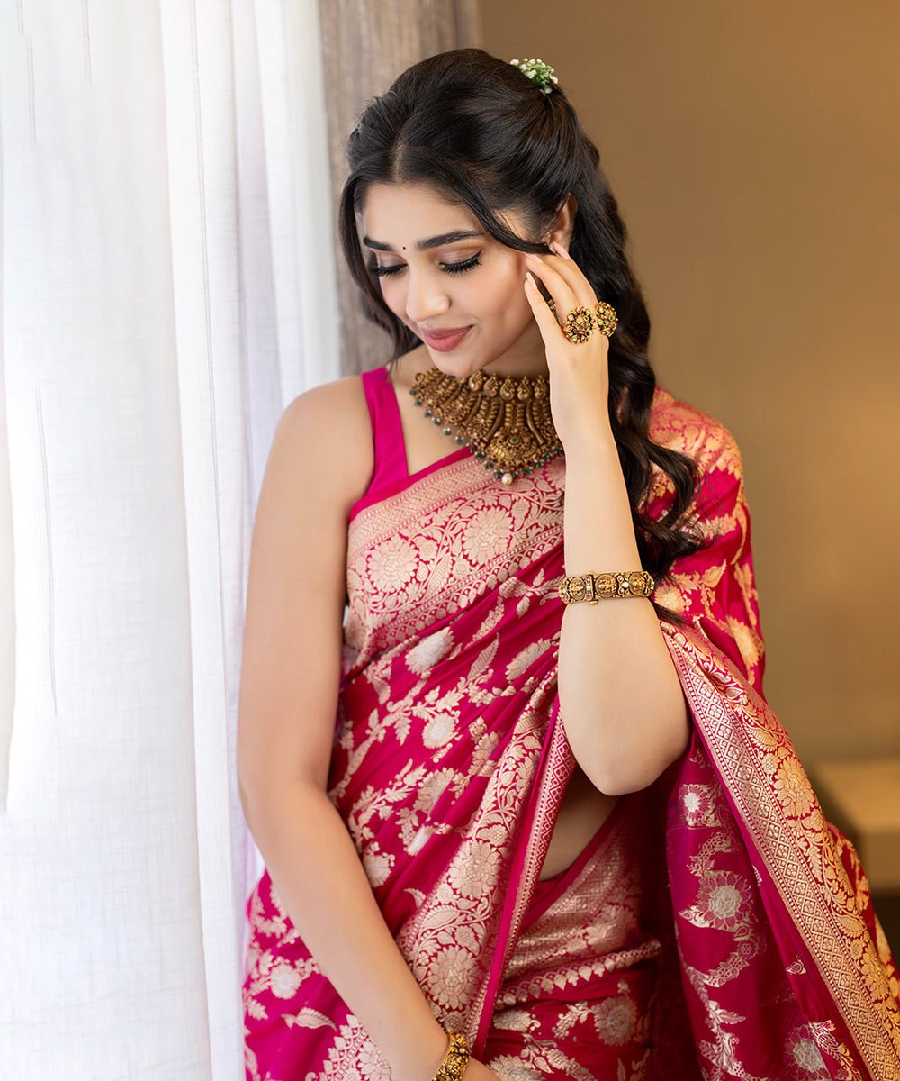 Krithi_Shetty_In_Handloom_Pink_Pure_Katan_Silk_Banarasi_Saree_With_Sona_Rupa_Jaal_WeaverStory04