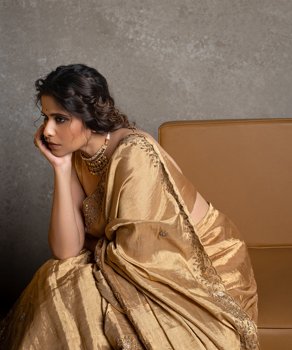 Sai_Tamhankar_In_Mastani_Handloom_Gold_Tissue_Blouse_With_Skirt_And_Tissue_Dupatta_WeaverStory02