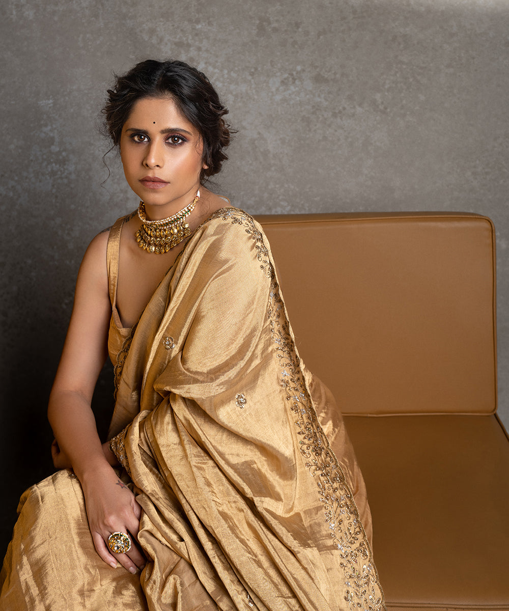 Sai_Tamhankar_In_Mastani_Handloom_Gold_Tissue_Blouse_With_Skirt_And_Tissue_Dupatta_WeaverStory01